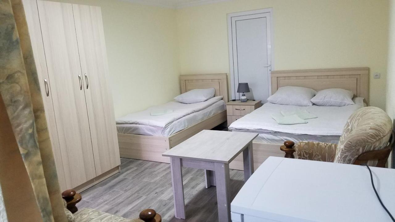 Guest House Green Rose Borjomi Exterior foto